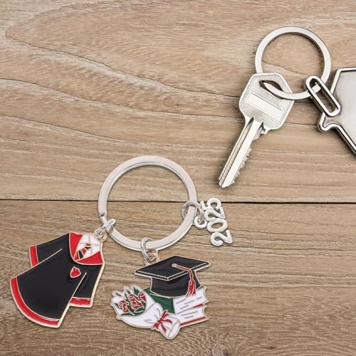 LUOZZY 2 Pcs Graduation Keychain Keepsake Gift