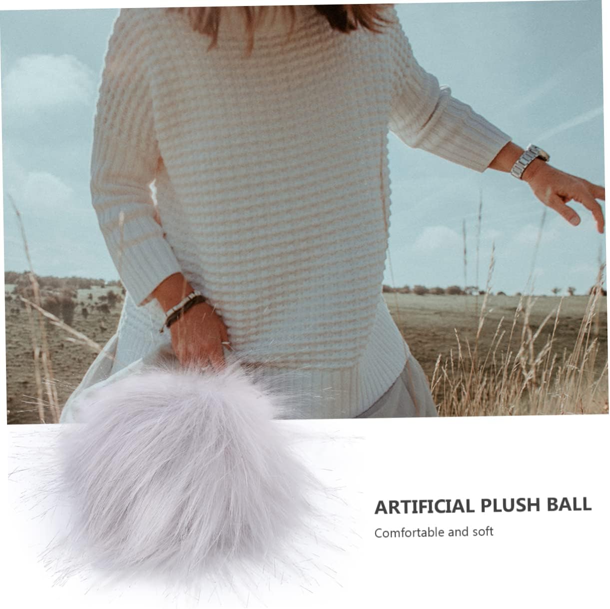 Toyvian 2pcs Faux Fur Pom Poms for Hats Bags and Apparel