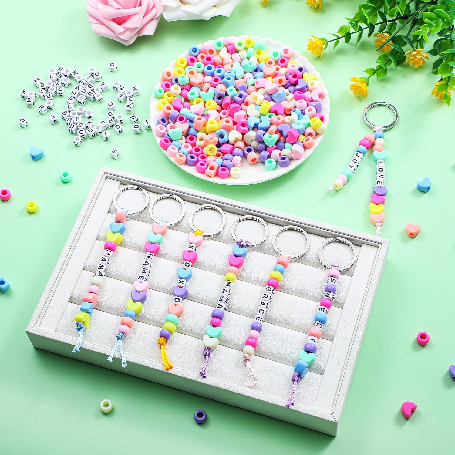 Landical 564 Pcs DIY Bead Keychain Kit